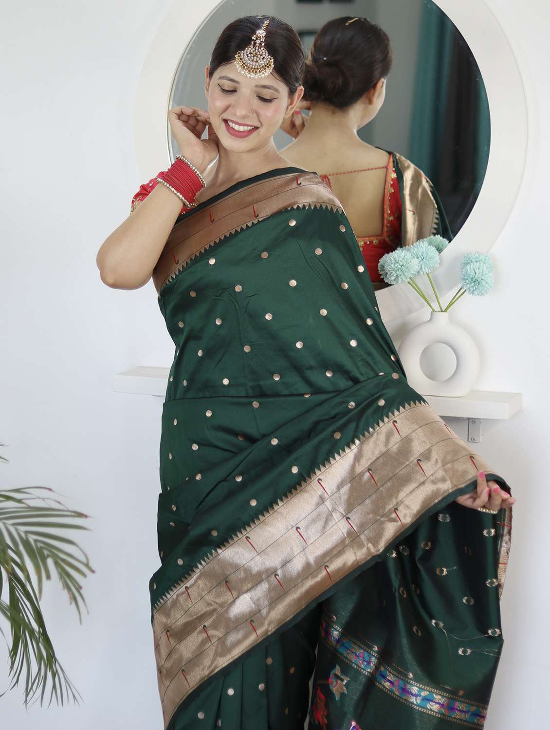 women self design paithani saree with blouse - 22022415 -  Standard Image - 4