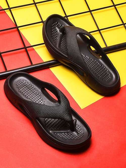 men black toe separator flip flop - 22022836 - Standard Image - 0