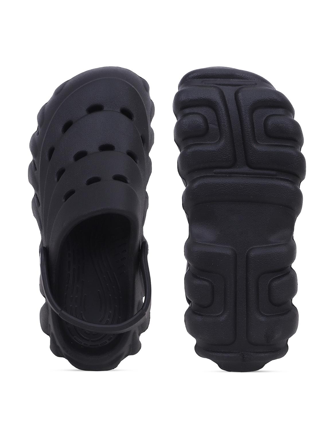 men's solid black casual slip-on clogs - 22023997 - Standard Image - 4