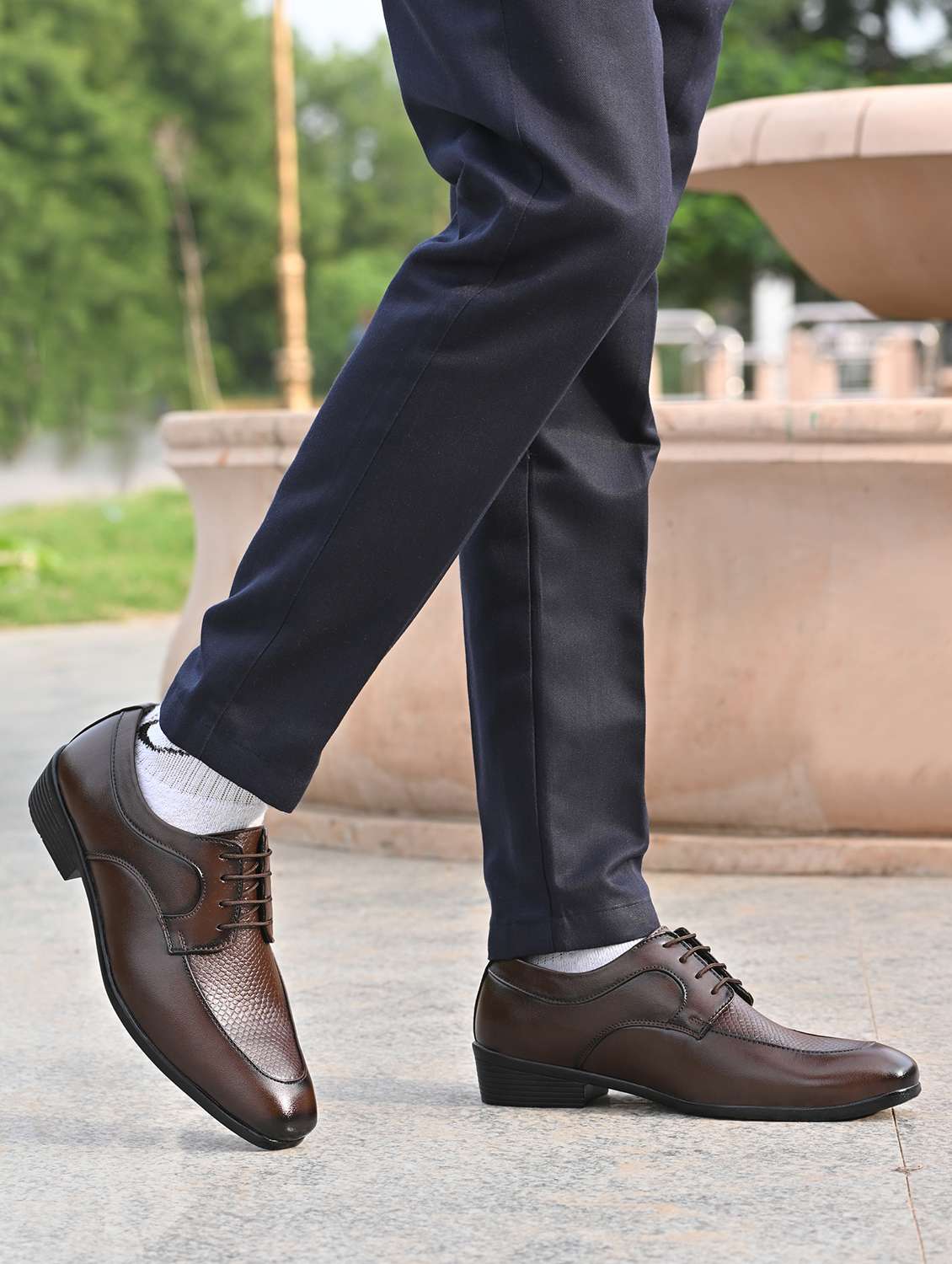 men solid brown lace-up derby - 22024666 -  Standard Image - 1