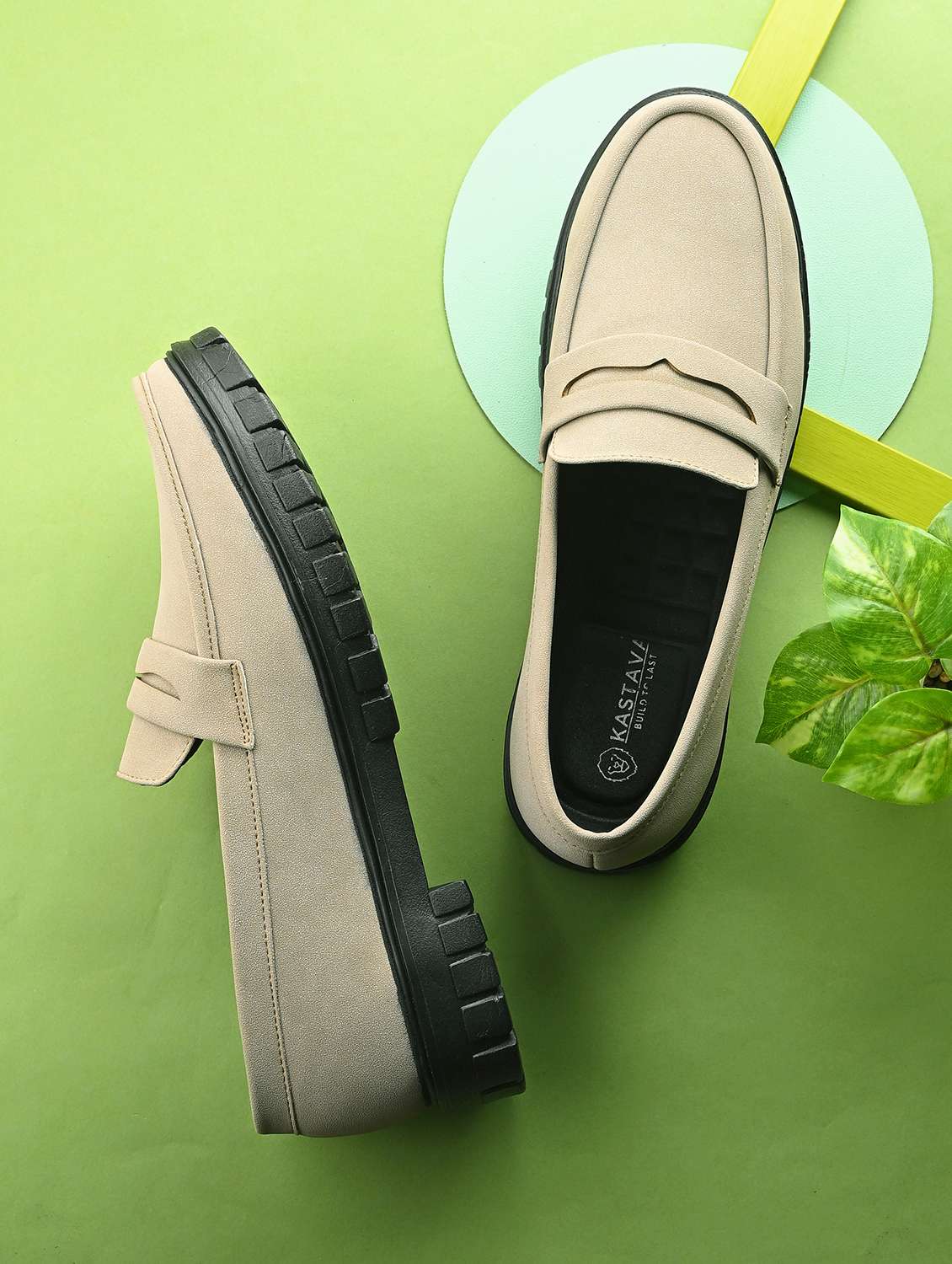 men solid cream slip on loafer