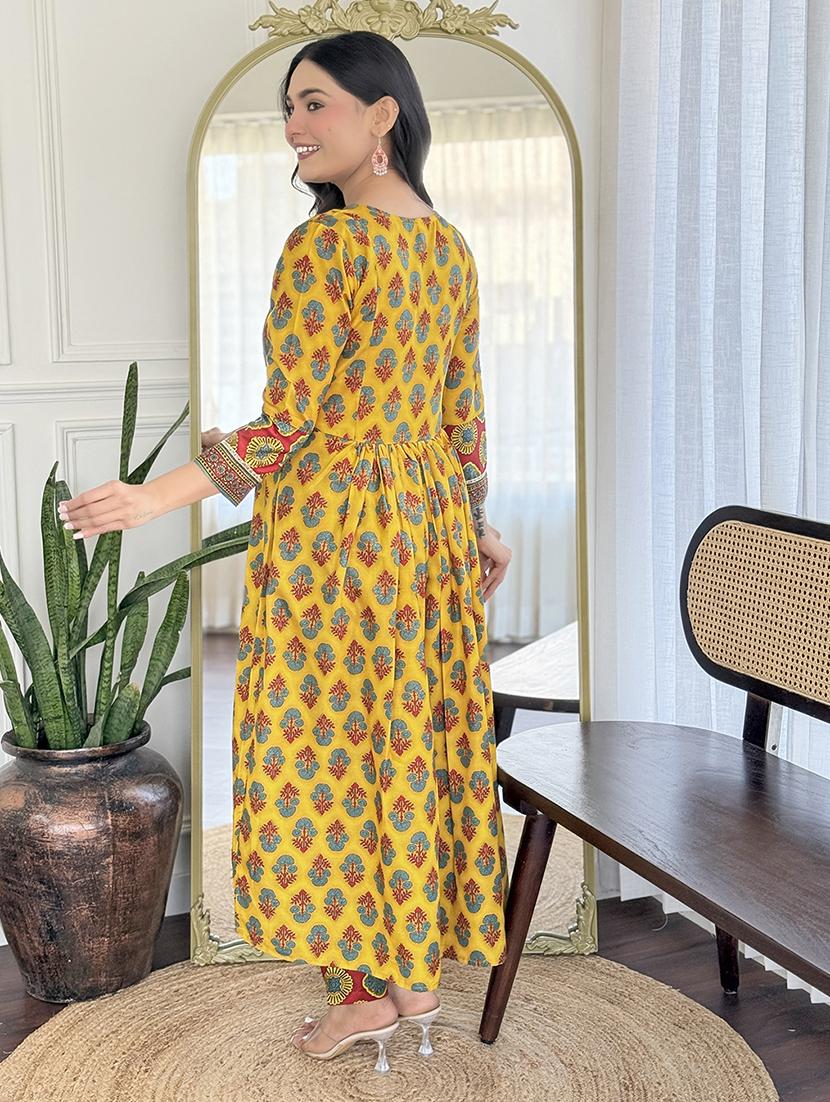 women printed three quarter sleeve kurta pant with dupatta set - 22024892 - Standard Image - 4