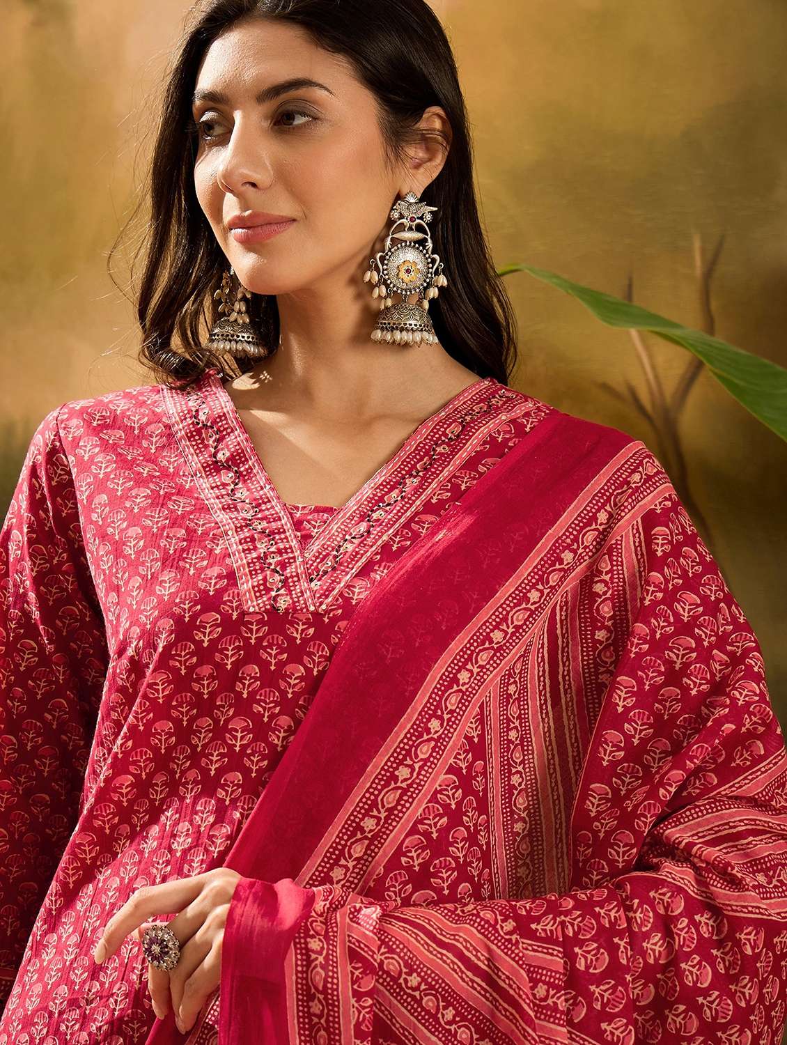 women printed three quarter sleeve kurta palazzo with dupatta set - 22026256 - Standard Image - 4