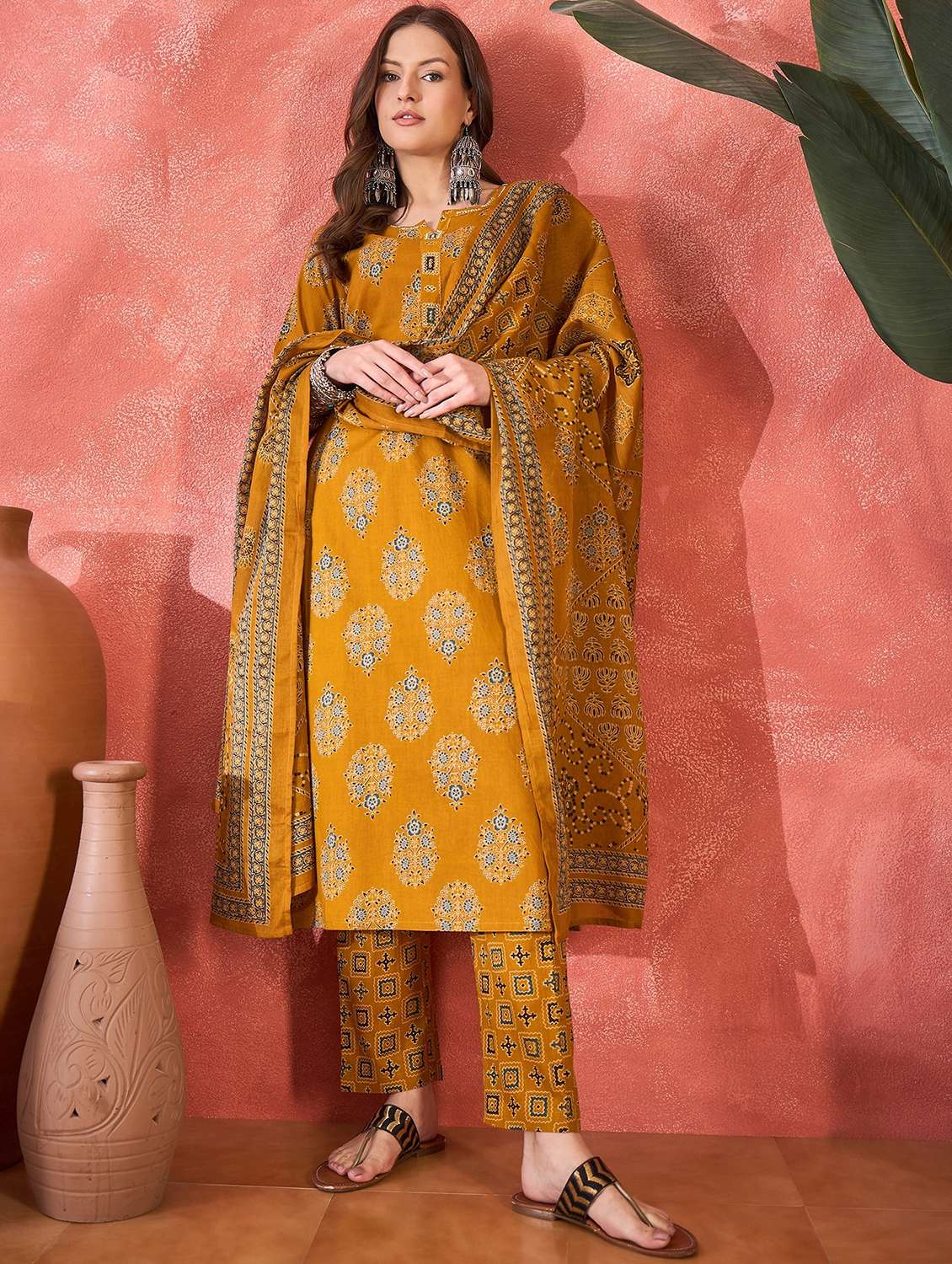 women floral printed three quarter sleeve kurta pant with dupatta set