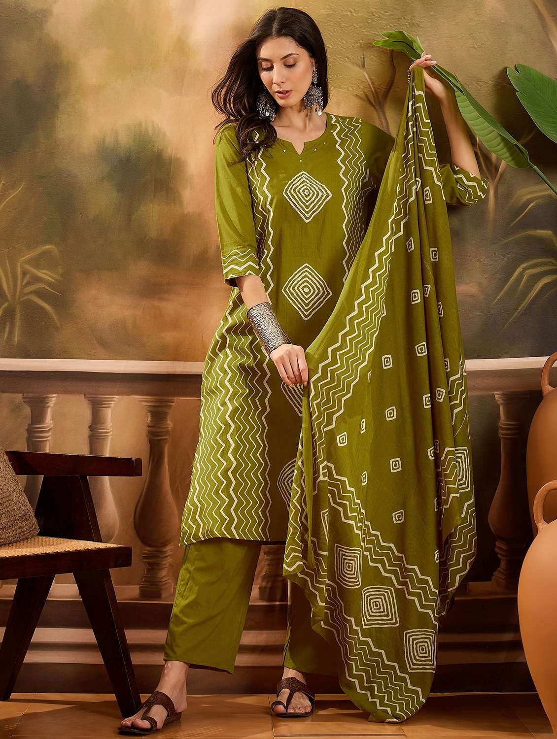 women printed three quarter sleeve kurta pant with dupatta set - 22026286 - Standard Image - 1