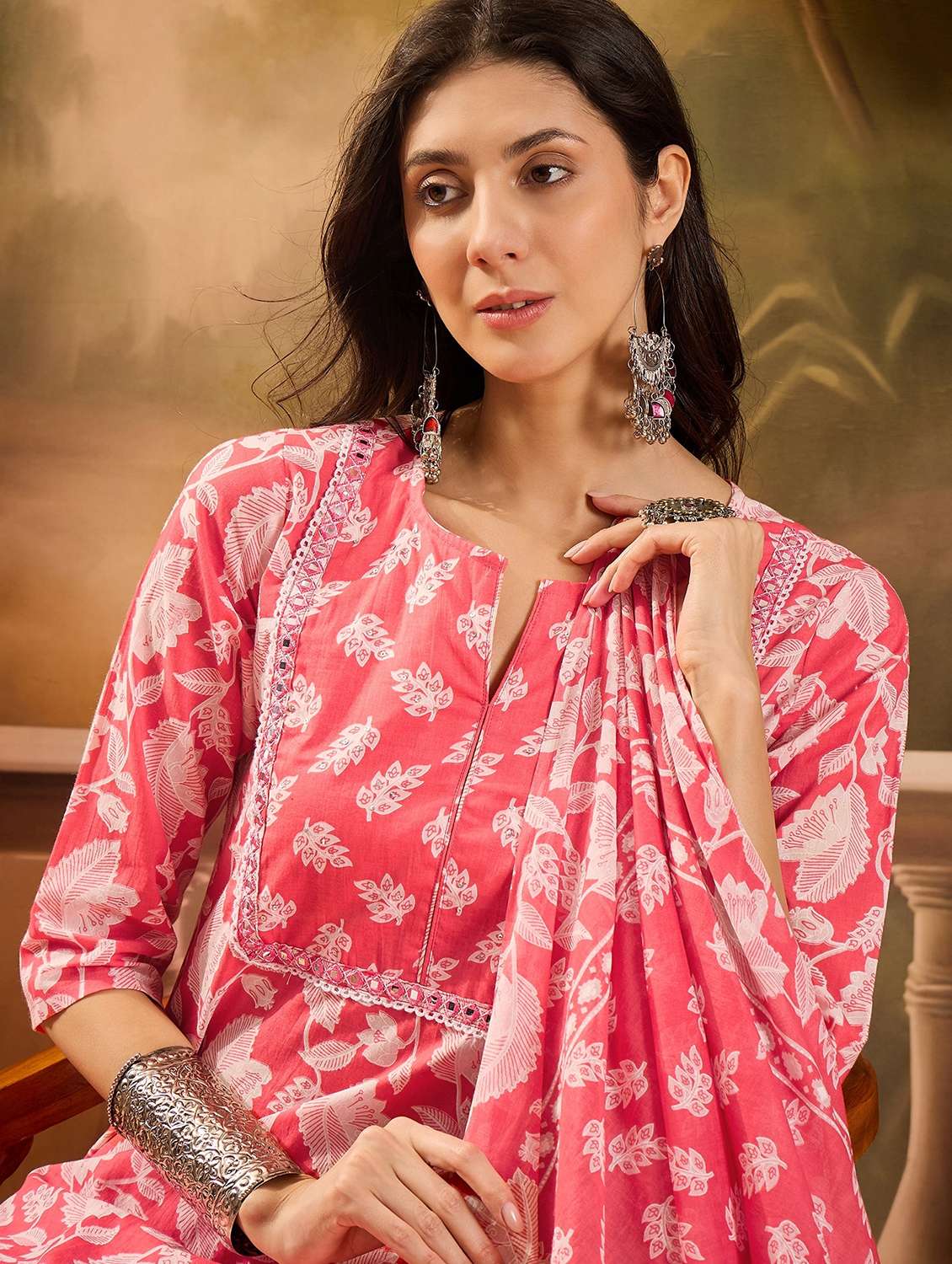 women printed three quarter sleeve kurta pant with dupatta set - 22026290 -  Standard Image - 4