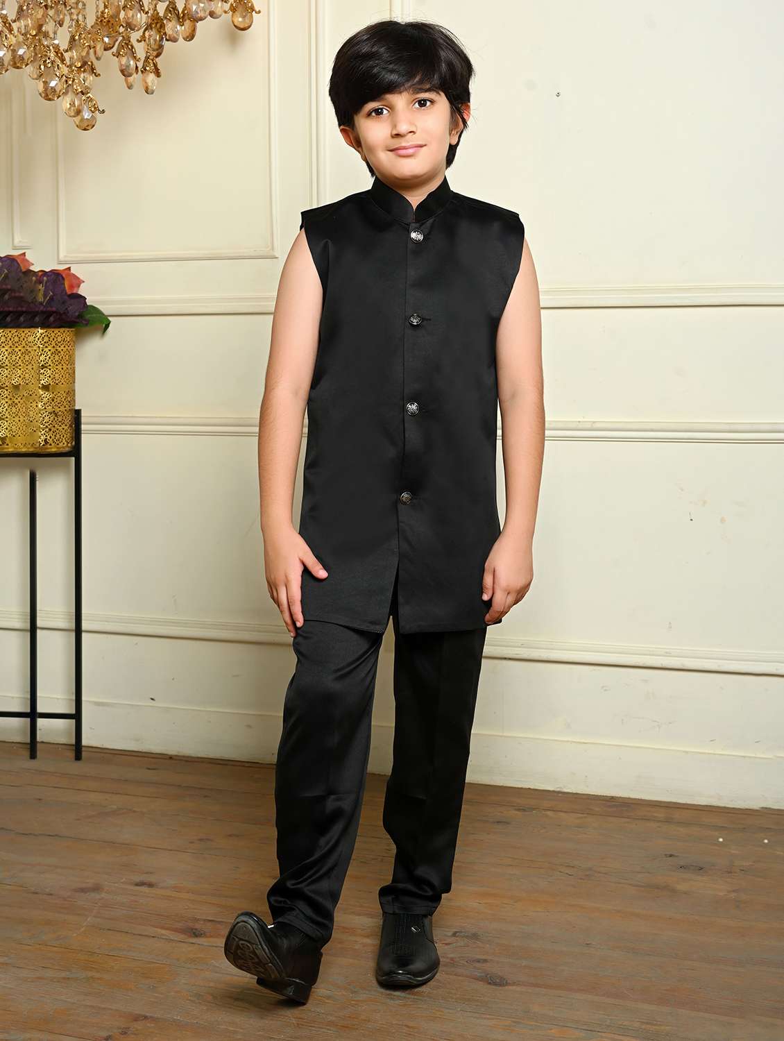 boys embroidered mandrain collar sherwani set - 22026301 - Standard Image - 4