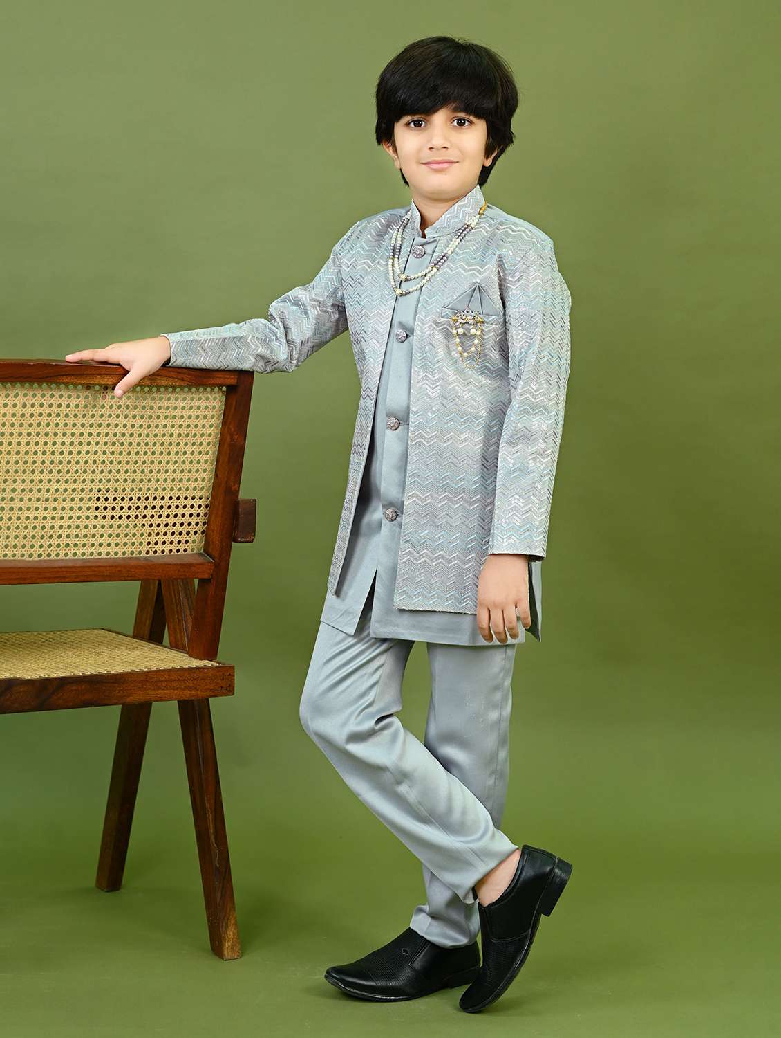 boys embroidered mandrain collar sherwani set - 22026305 - Standard Image - 1