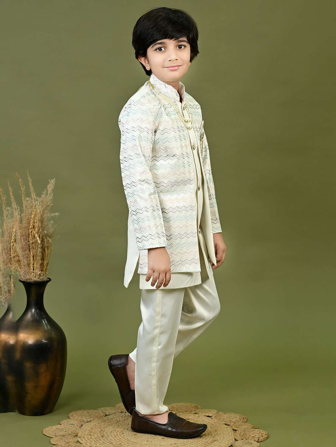 boys embroidered mandrain collar sherwani set - 22026308 - Standard Image - 1