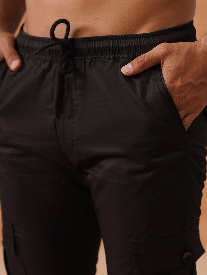 men solid mid rise regular fit cargo - 22026561 -  Standard Image - 4