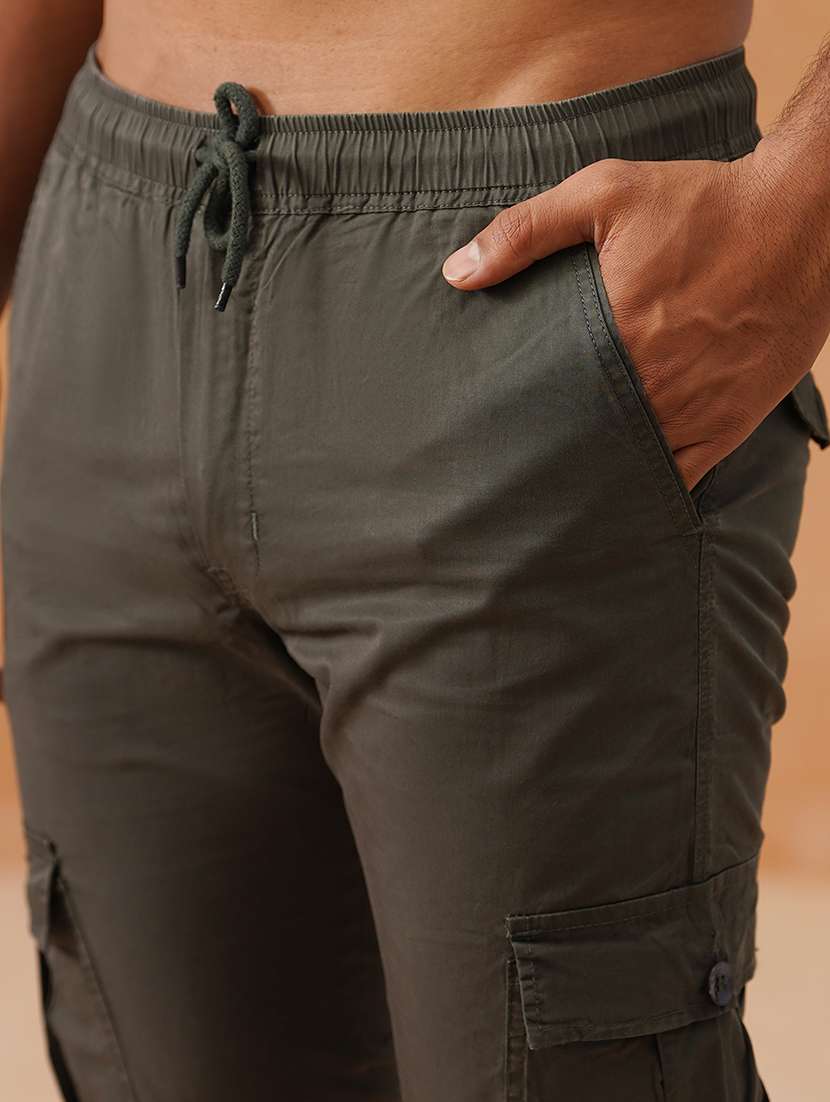 men solid mid rise regular fit cargo - 22026563 -  Standard Image - 4