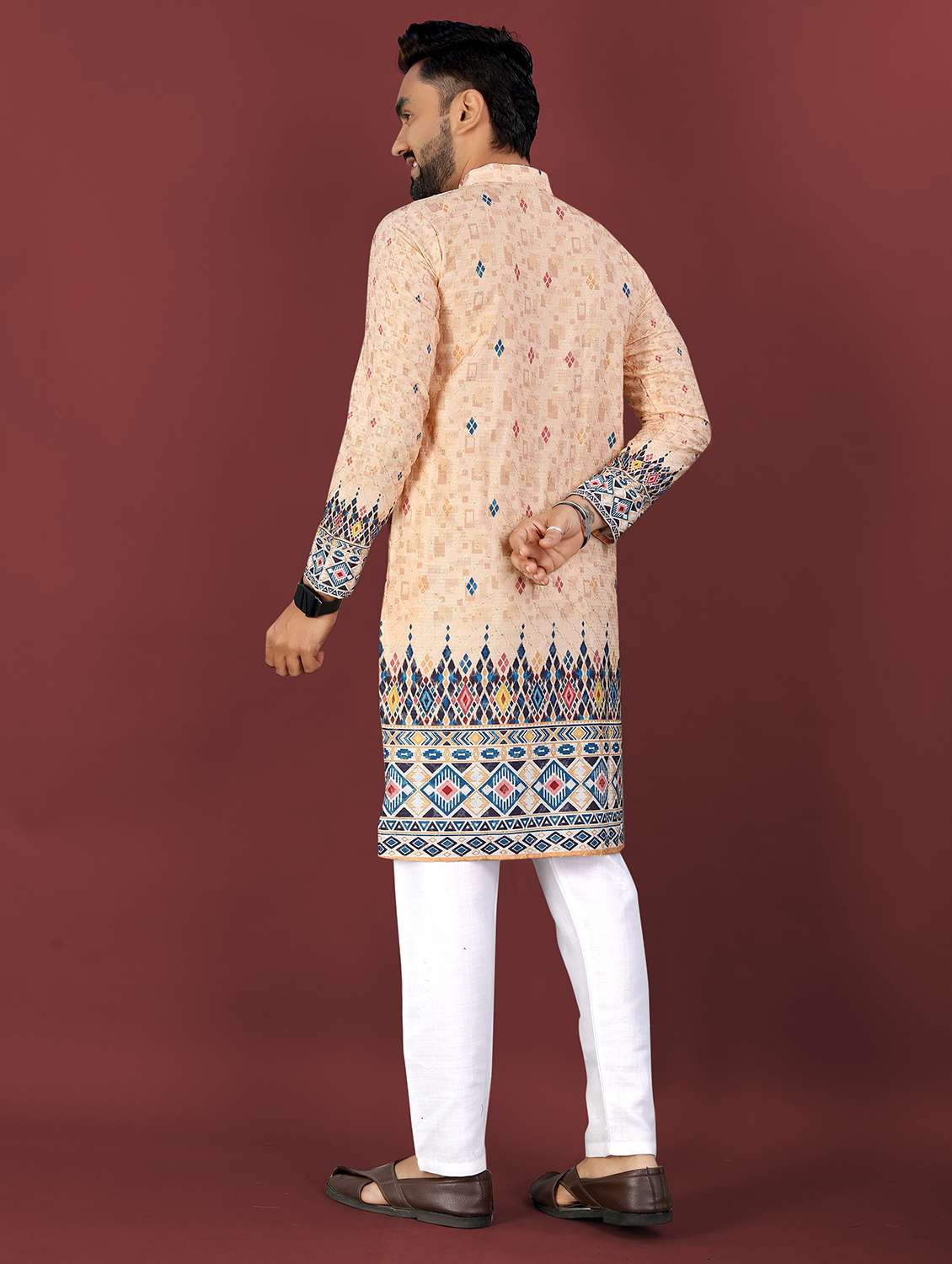 men printed mandarin neck long kurta - 22027152 - Standard Image - 4