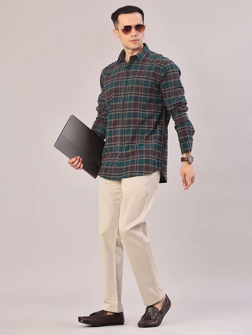 men solid mid rise flat front casual trouser - 22028206 -  Standard Image - 4