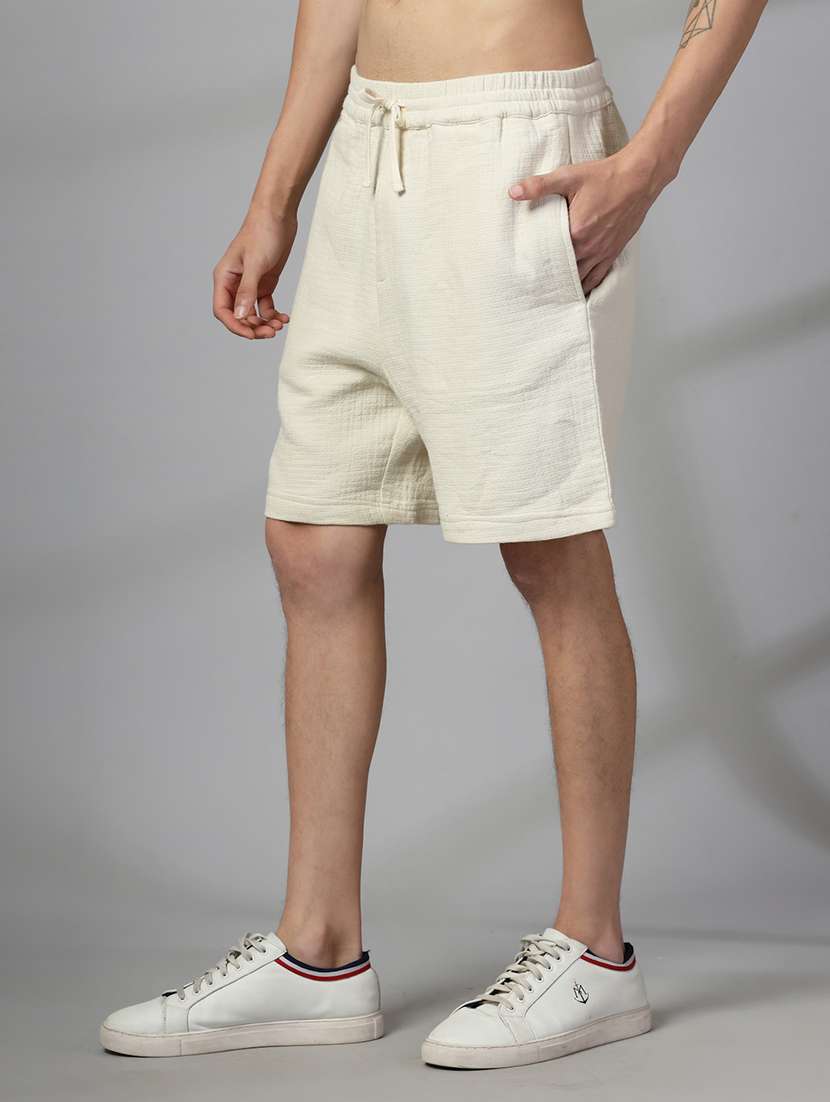 men textured mid rise regular fit shorts - 22028555 -  Standard Image - 1