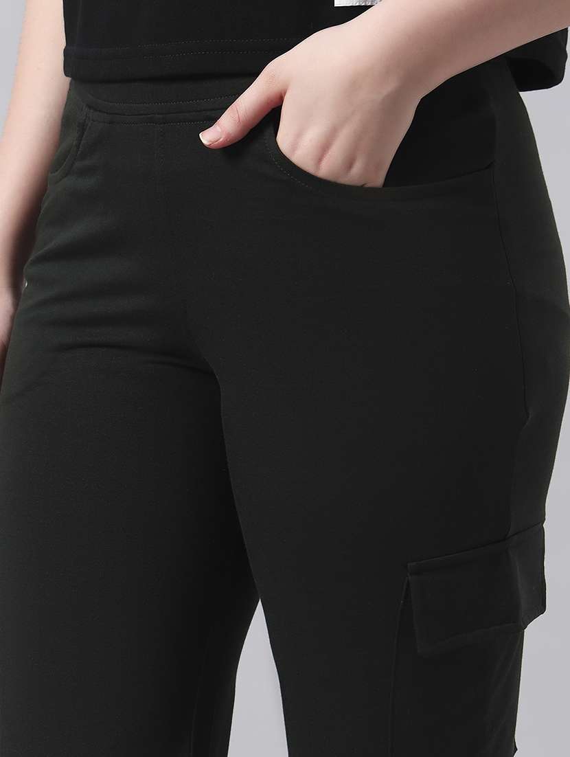 women solid mid rise regular fit cargo - 22029033 -  Standard Image - 4