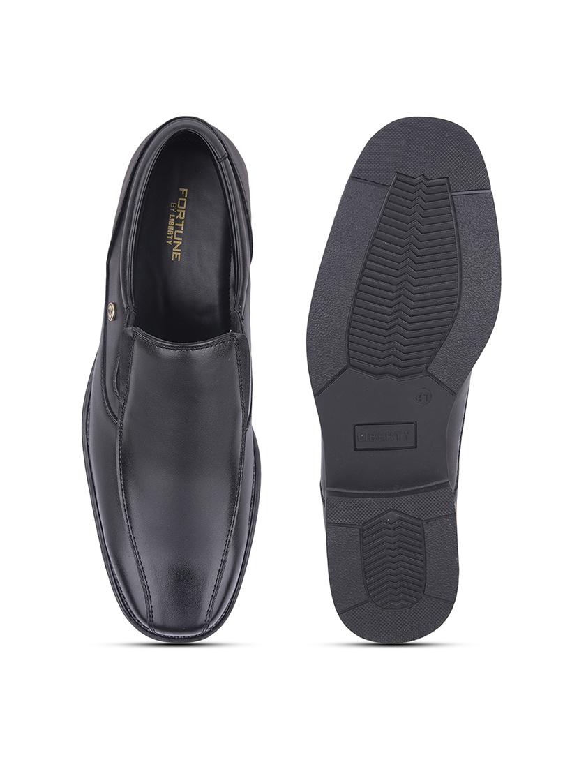 men solid slip on formal shoes - 22029092 - Standard Image - 4