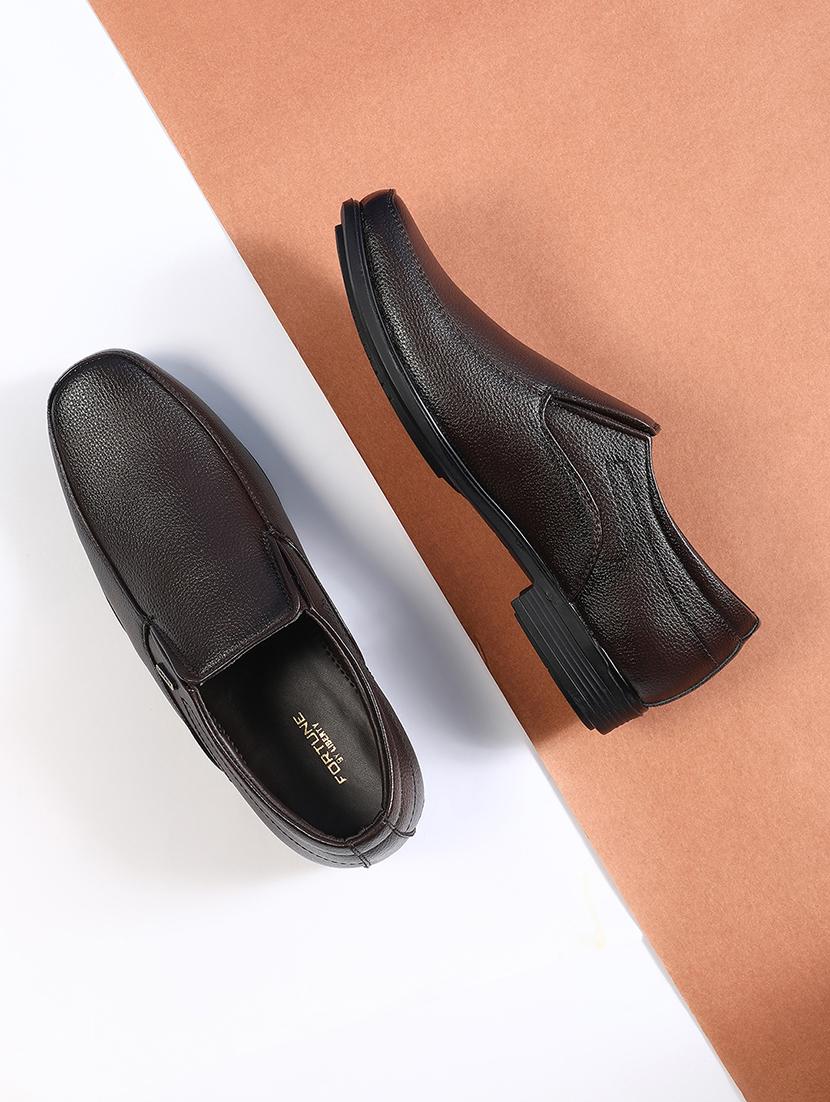 men solid slip on formal shoes - 22029097 - Zoom Image - 0
