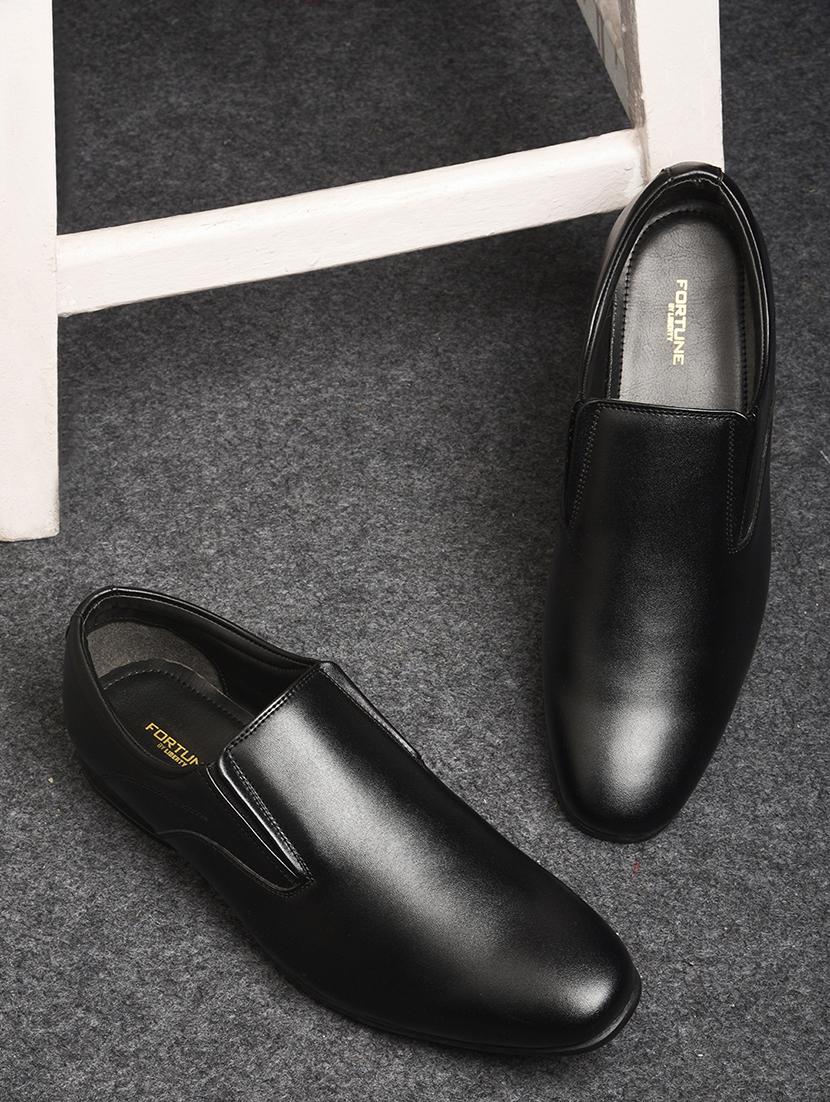 men solid slip on formal shoes - 22029102 - Zoom Image - 0