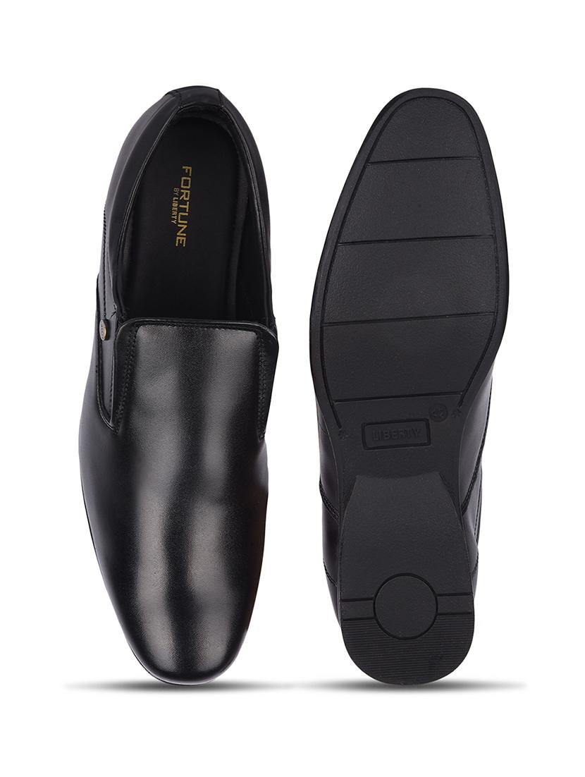 men solid slip on formal shoes - 22029102 - Standard Image - 4
