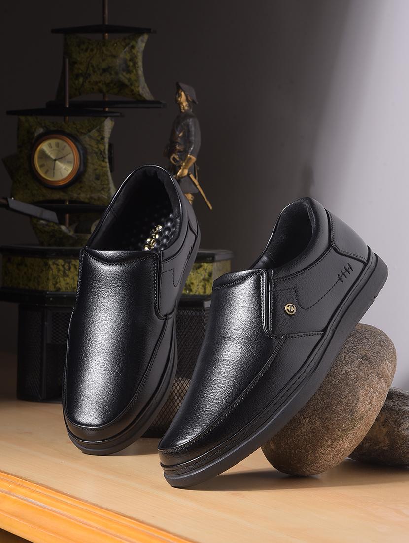 men solid slip on formal shoes - 22029245 - Zoom Image - 0
