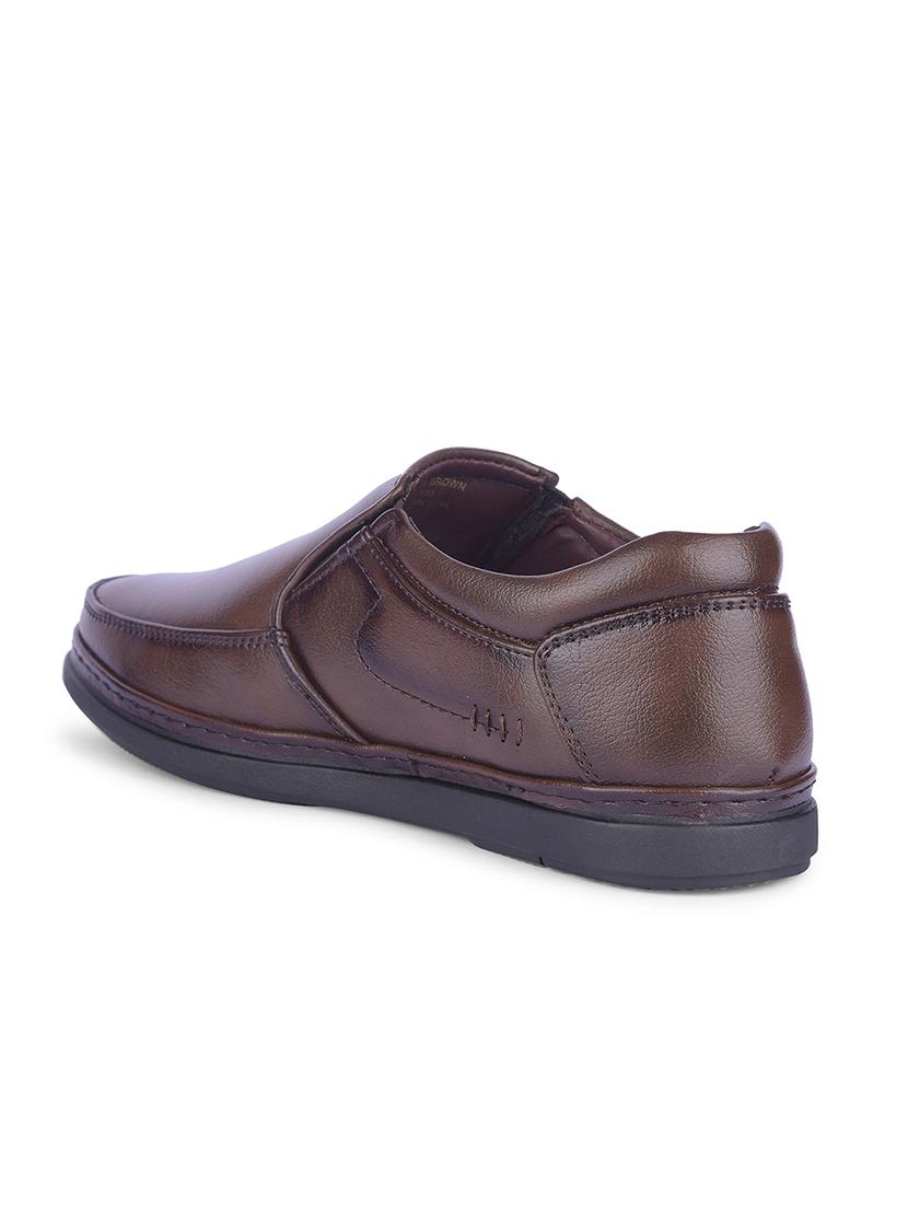 men solid slip on formal shoes - 22029246 - Standard Image - 4