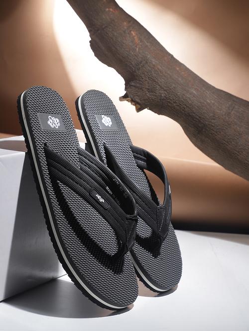 men solid toe separator slipper - 22029271 -  Standard Image - 0