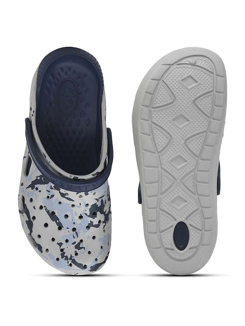 men camouflage slip on clogs - 22029350 -  Standard Image - 4