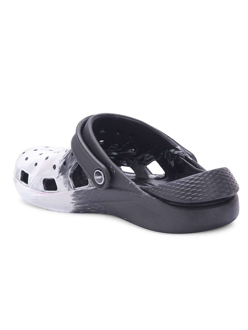 men printed slip on clogs - 22029351 -  Standard Image - 4