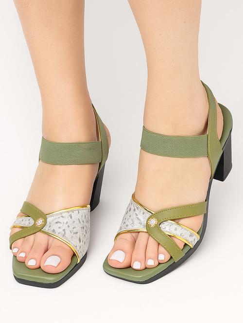 women solid back strap sandals - 22029506 -  Standard Image - 0