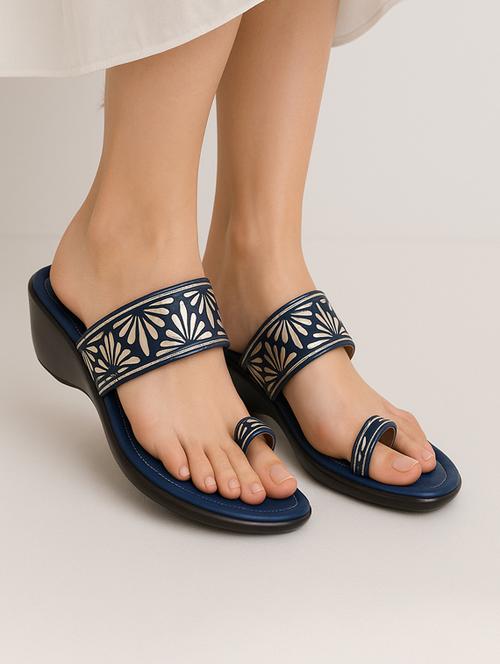 women solid slipeon one tow wedges - 22029616 -  Standard Image - 0