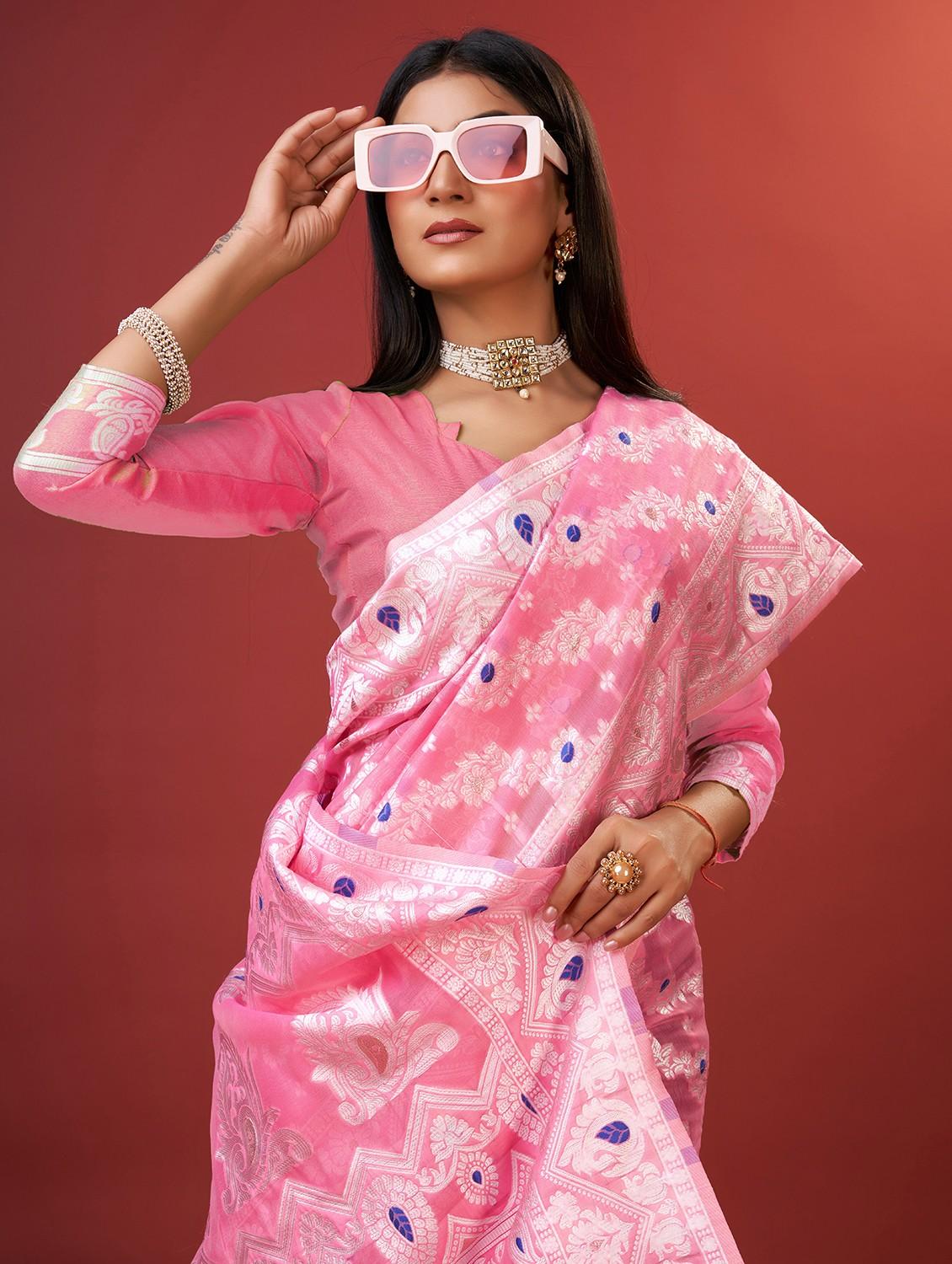 women self design banarasi saree with blouse - 22029987 - Standard Image - 4