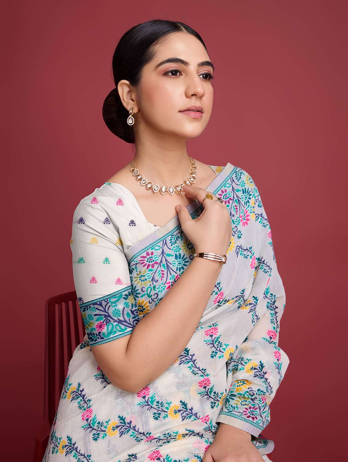 women self design bordered saree with blouse - 22030001 - Standard Image - 4