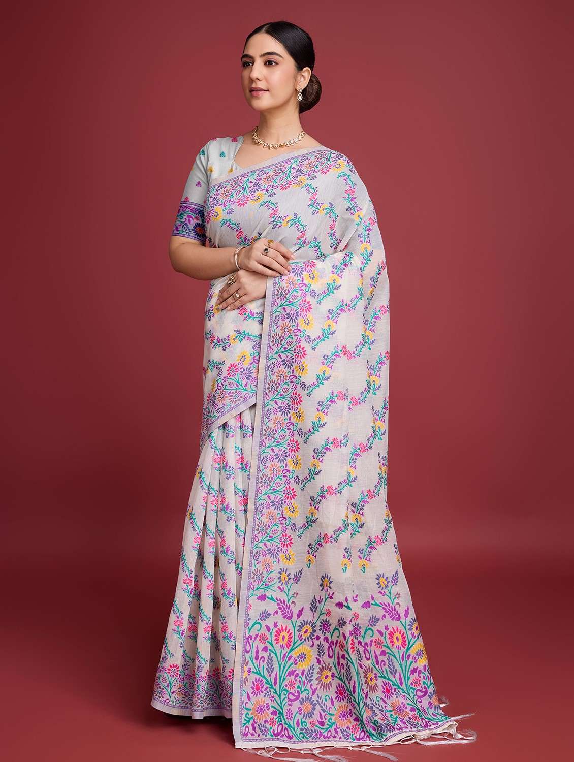 women self design bordered saree with blouse - 22030003 -  Standard Image - 1