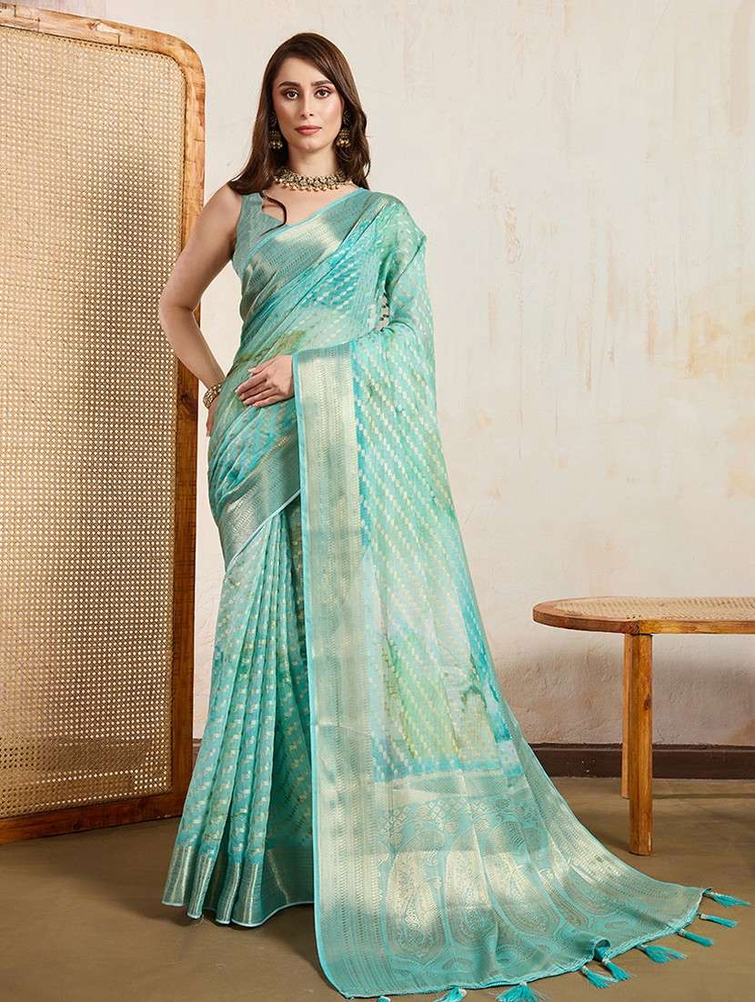 women printed bordered saree with blouse
