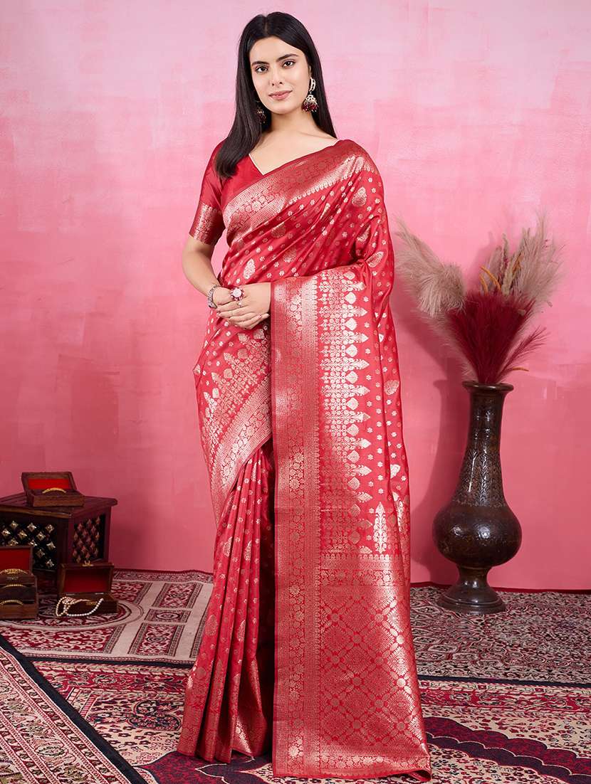 women self design banarasi saree with blouse