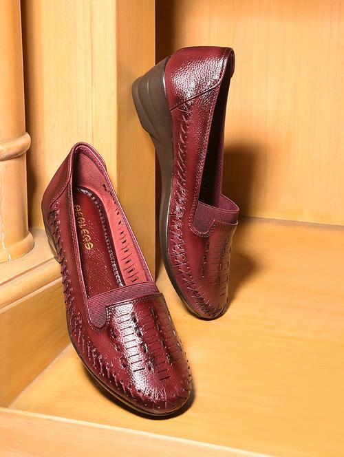 women solid slip on wedge - 22030138 - Standard Image - 0