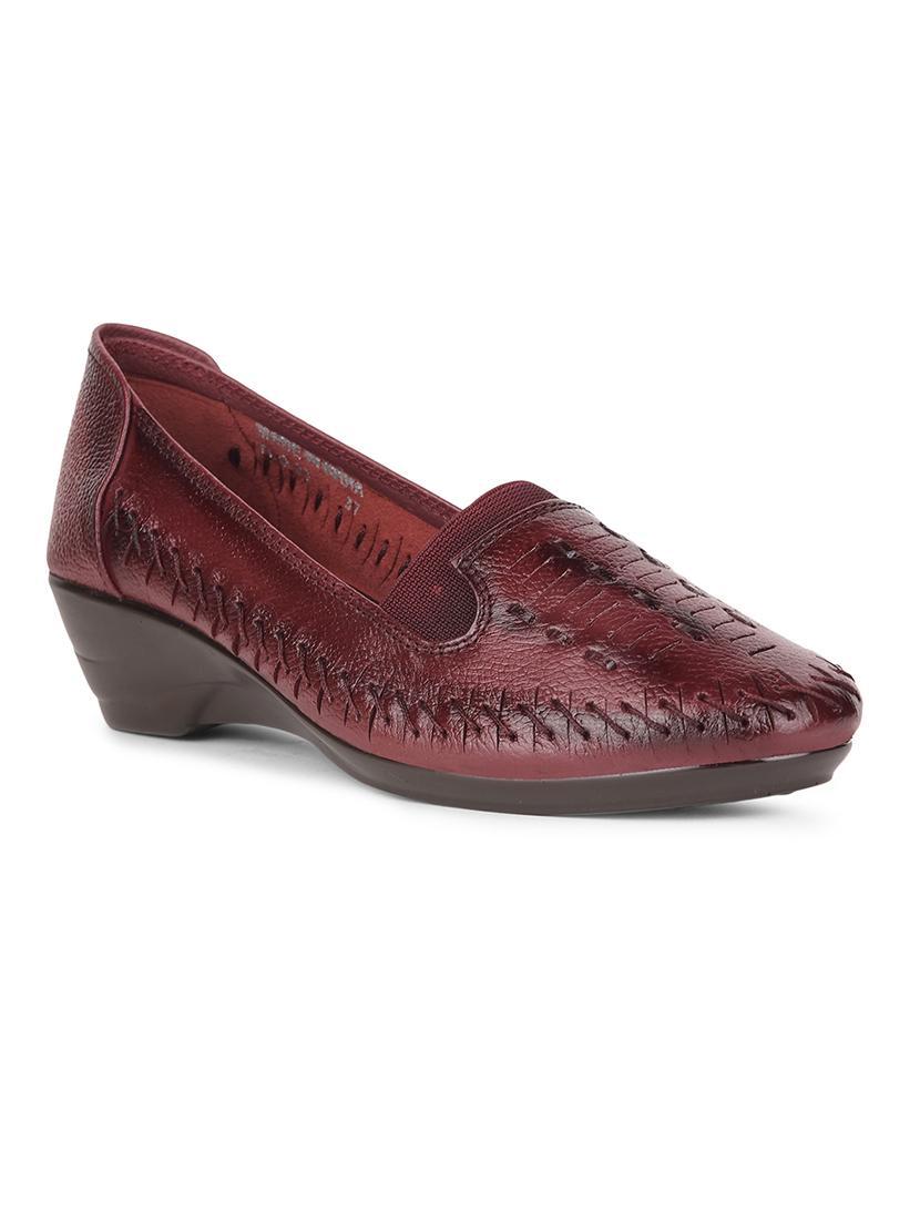 women solid slip on wedge - 22030138 - Standard Image - 1