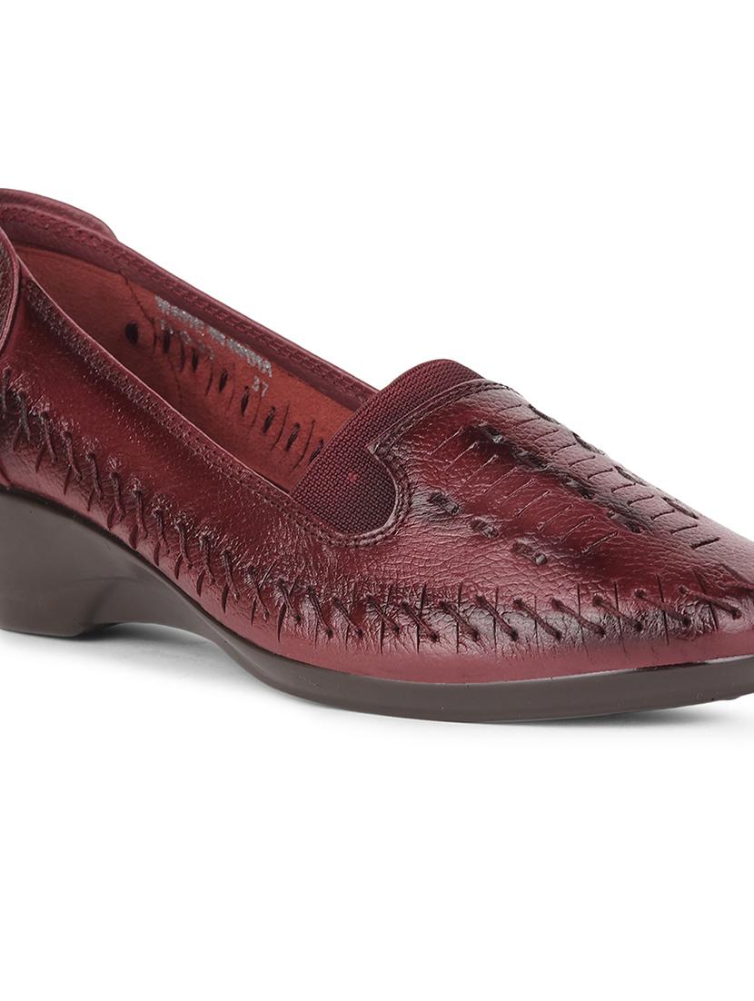 women solid slip on wedge - 22030138 - Standard Image - 4