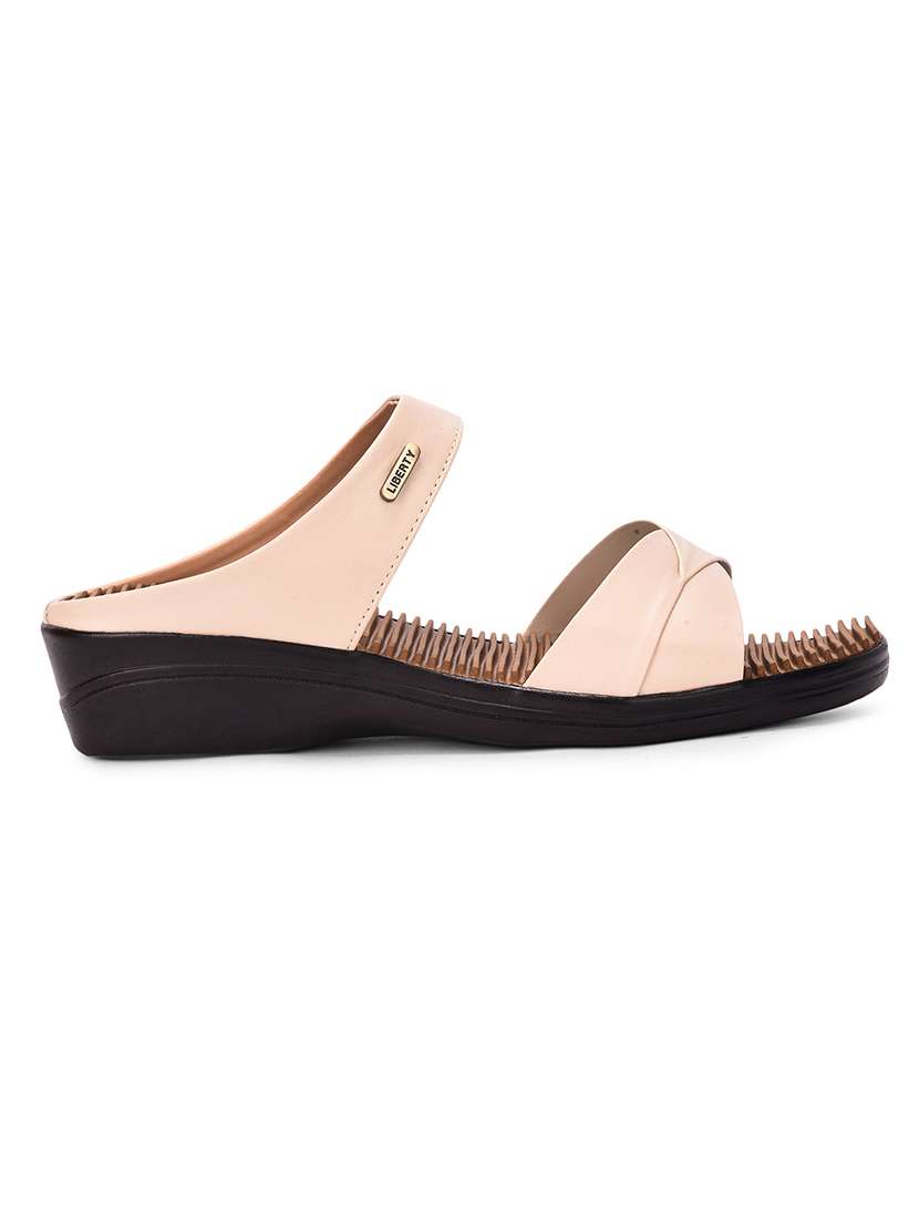 women solid  slip on wedge - 22030152 -  Standard Image - 1