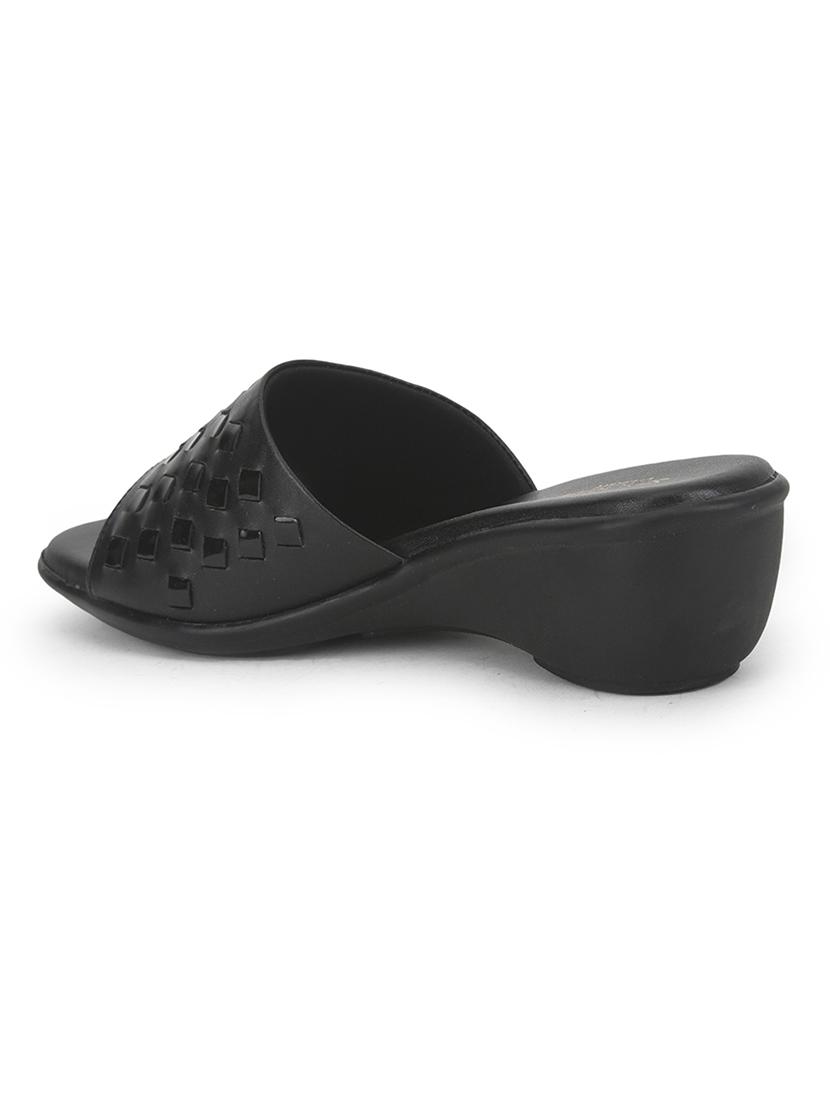 women black solid slip on sandal - 22030155 - Standard Image - 1
