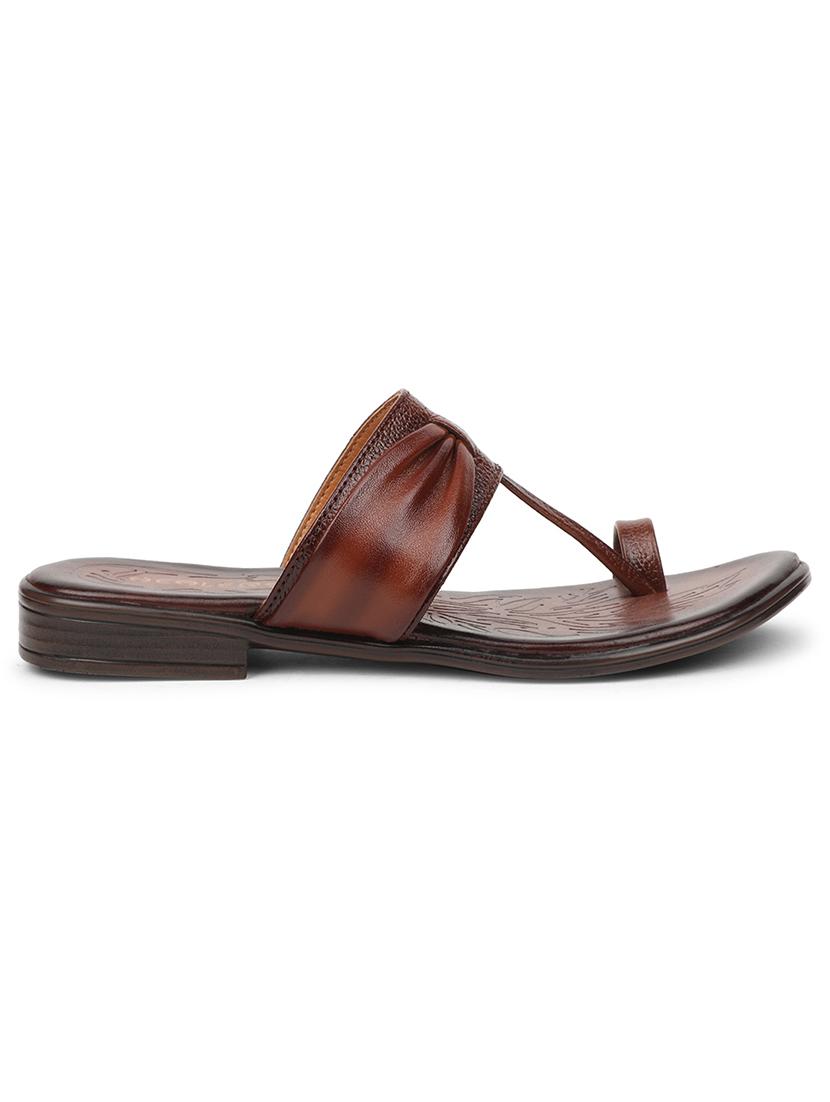 women solid one toe flat sandal - 22030191 -  Standard Image - 1