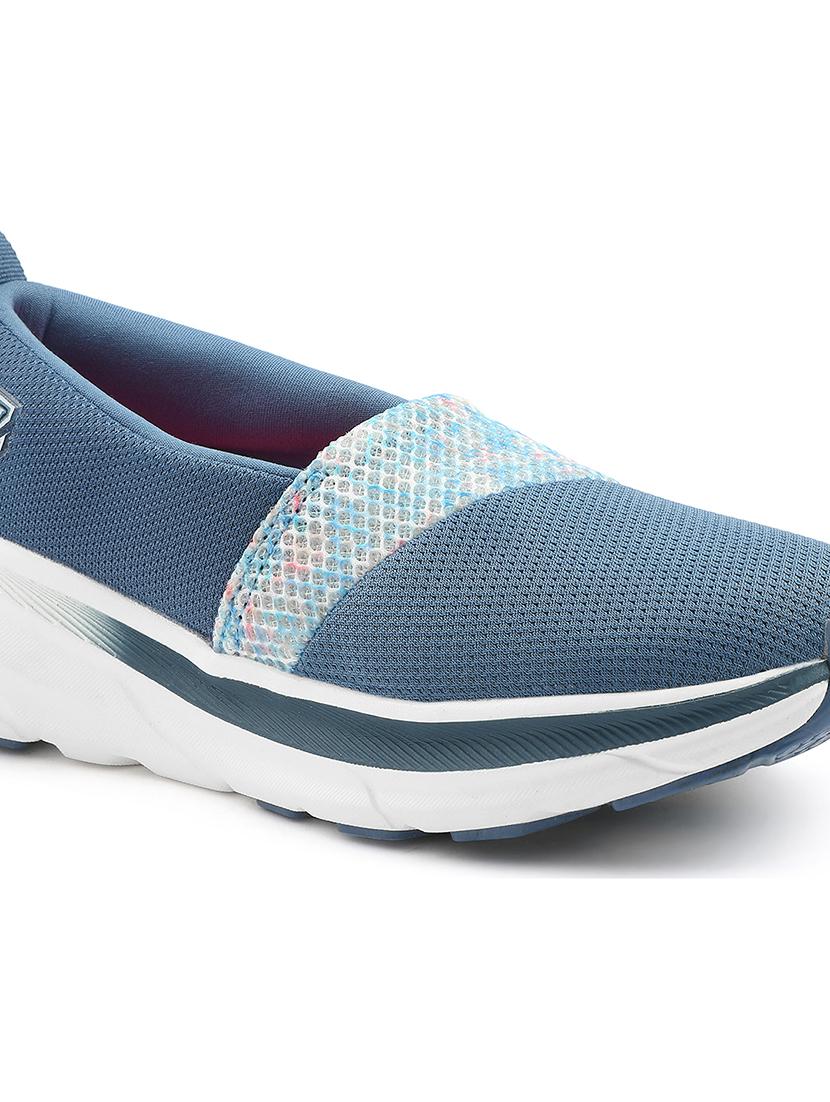 women solid slip on sports shoe - 22030223 - Standard Image - 4