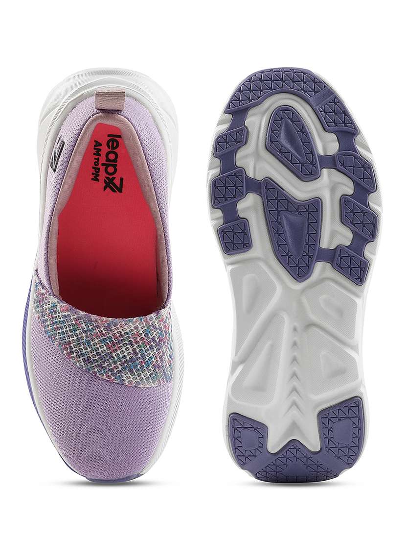 women solid slip on sports shoe - 22030224 -  Standard Image - 4