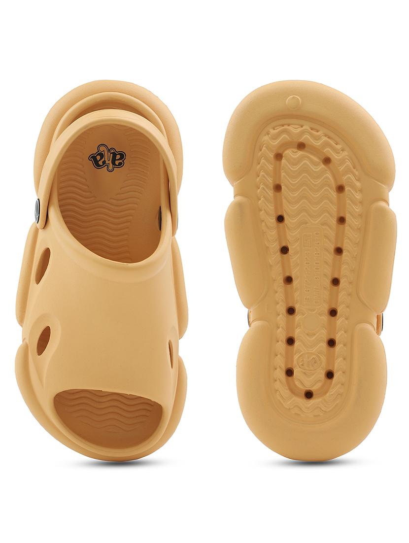 kids beige solid clog - 22030450 - Standard Image - 4