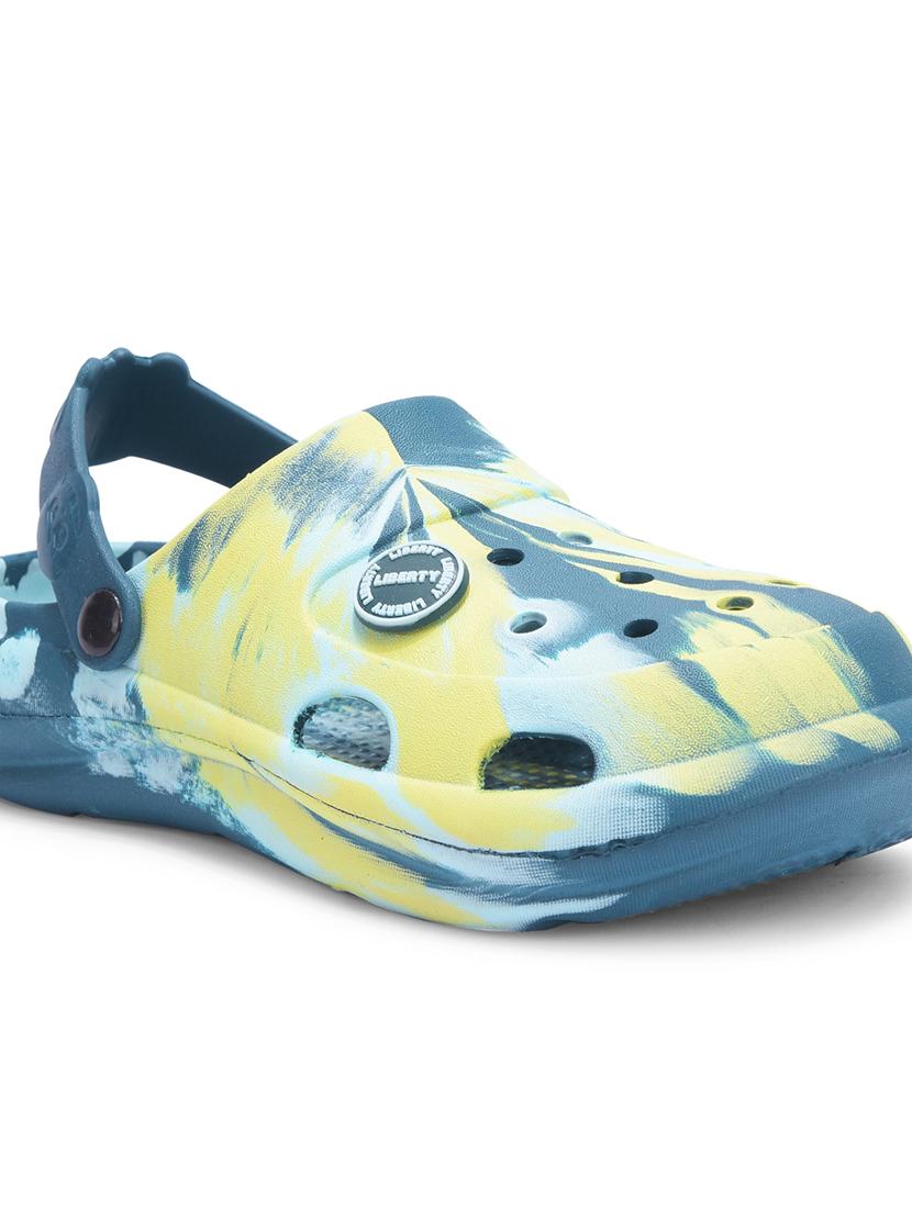 boys printed slip on clogs - 22030451 - Standard Image - 4