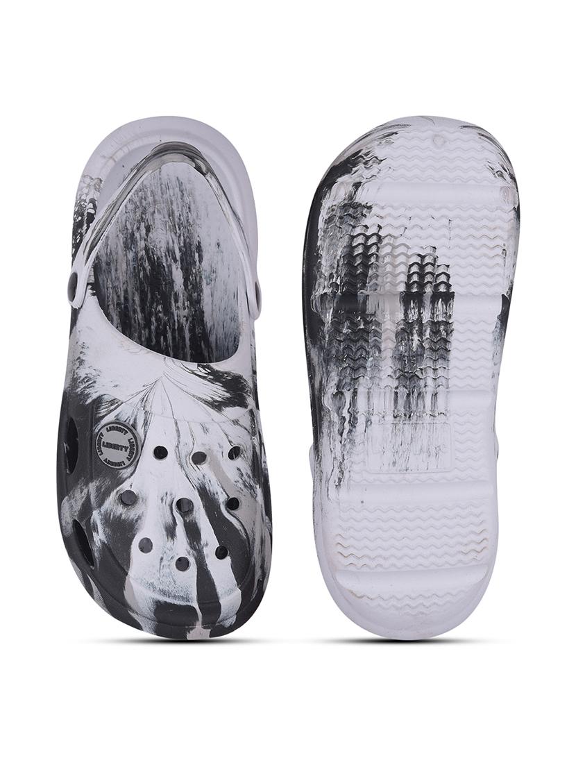 boys printed slip on clogs - 22030478 - Standard Image - 4
