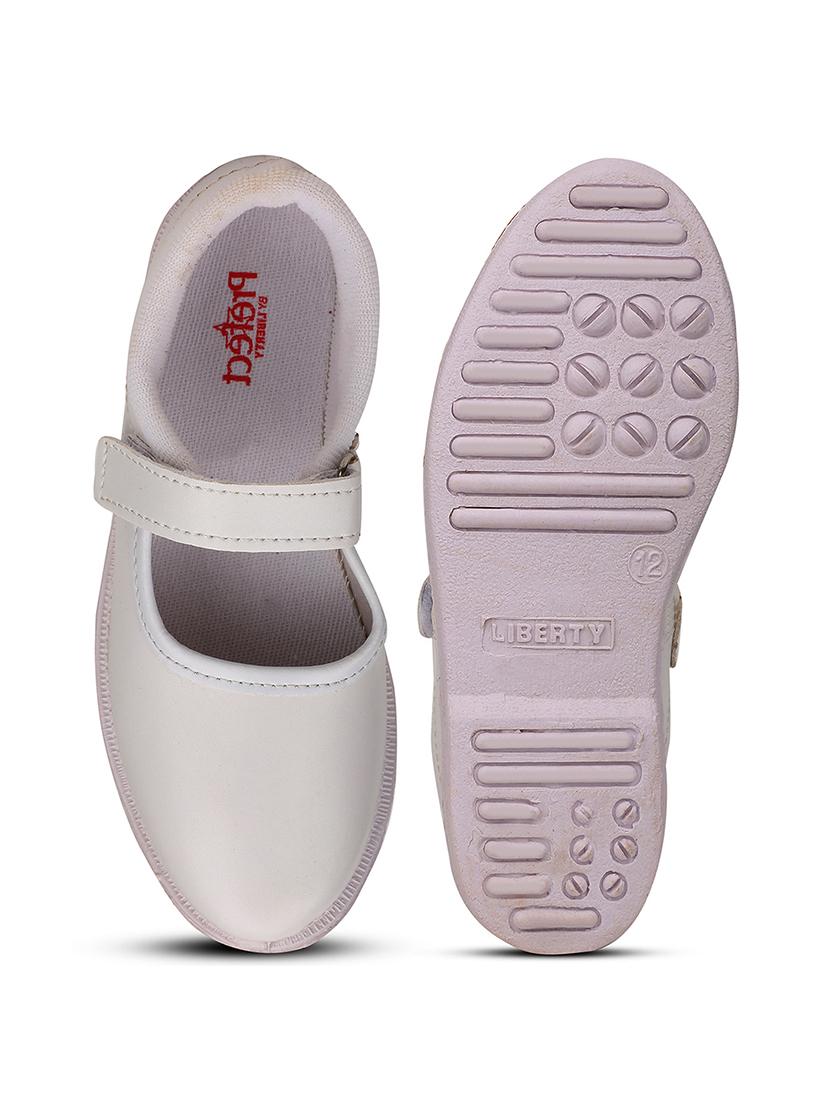 girls solid velcro unfiorm shoes - 22030534 - Standard Image - 4