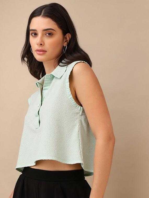 women solid collared regular fit crop top - 22030700 -  Standard Image - 1