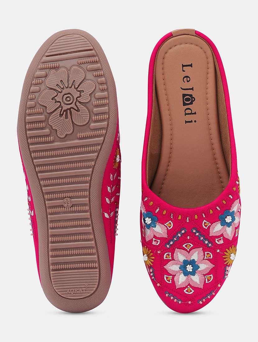 women embroidered slip on jutis - 22030781 -  Standard Image - 4