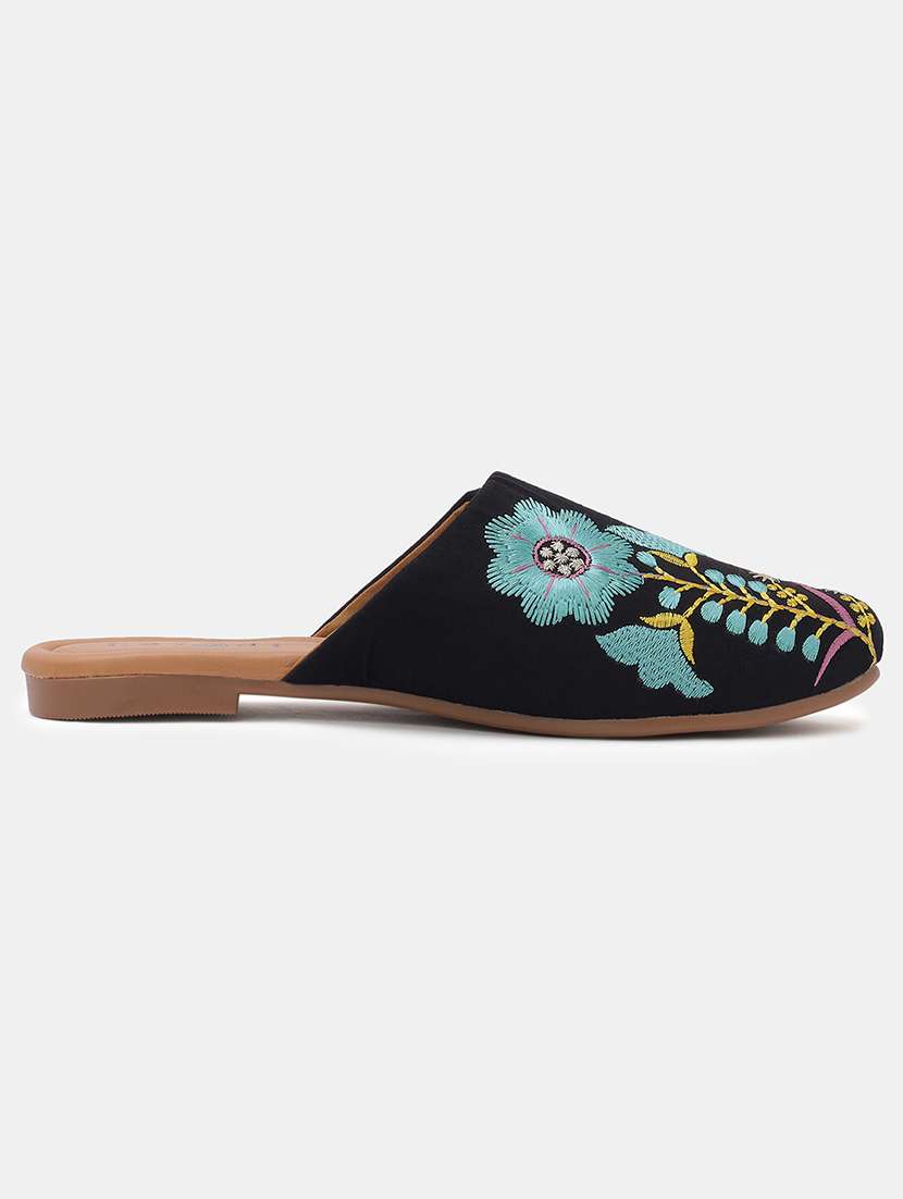 women embroidered slip on mojari - 22030783 -  Standard Image - 1